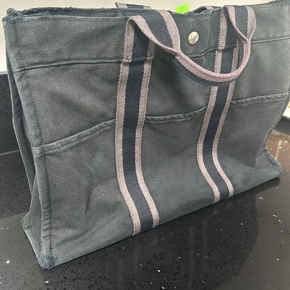 Authentic Hermes Foure Toute Navy & Grey tote - Picture 2 of 15